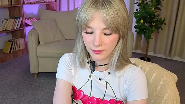 MilliBrownn online show from 06-21-26, 11:38