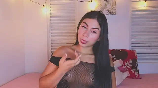 Snapshot of VictoriaaLopez chatting on 06-03-26, 01:23 VictoriaaLopez online show from 06-03-26, 01:23