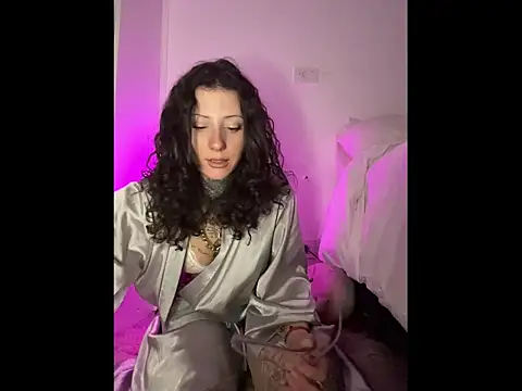 Vera    online show from 04-28-26, 05:06