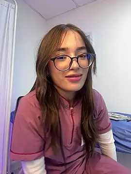 Snapshot of Sweet_Milaa1 chatting on 04-30-26, 05:53 Sweet Milaa1 online show from 04-30-26, 05:53