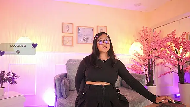 VioletJoness  online show from 05-04-26, 11:35