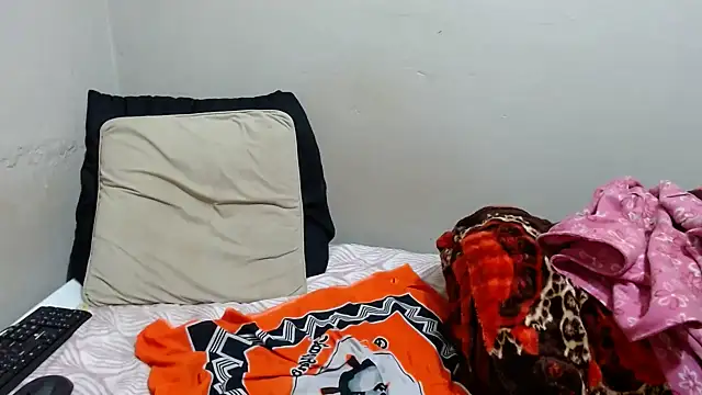 Ebonysweetcougar online show from 06-30-26, 08:09