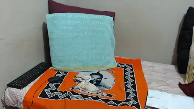 Ebonysweetcougar online show from 07-10-26, 07:19