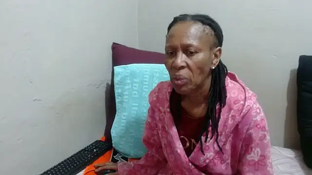 Ebonysweetcougar online show from 07-05-26, 08:54