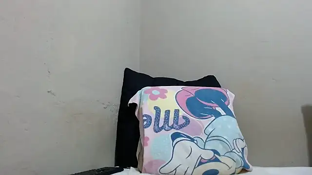 Snapshot of Ebonysweetcougar chatting on 06-06-26, 05:34 Ebonysweetcougar online show from 06-06-26, 05:34