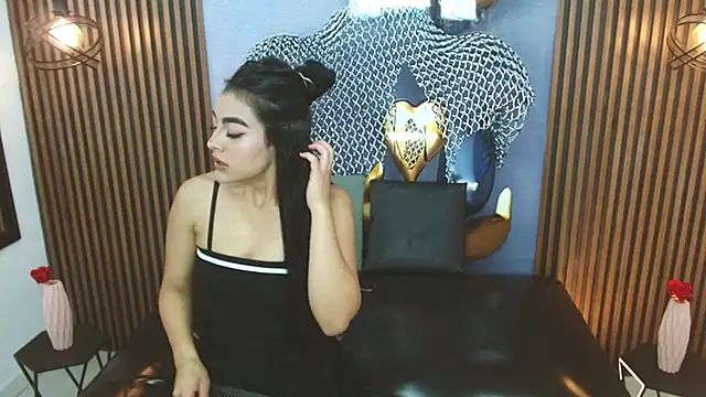 RoxxySweet01 online show from 05-15-26, 01:42