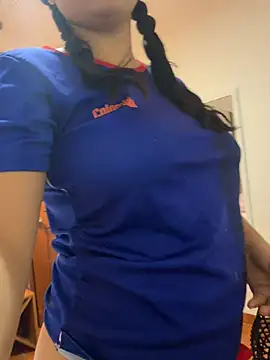 Snapshot of Mulan_rousse chatting on 06-18-26, 10:15 Mulan rousse online show from 06-18-26, 10:15