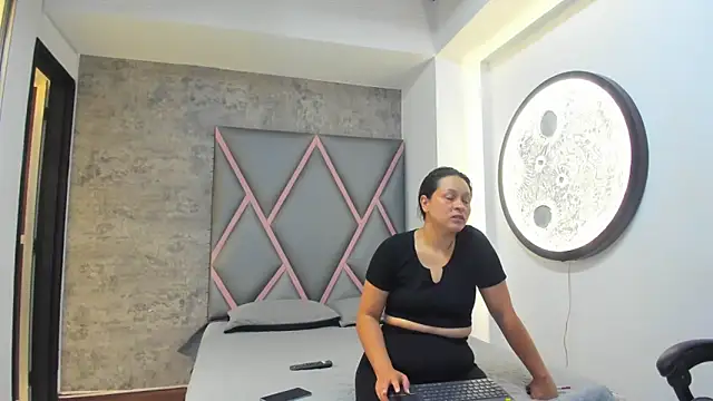 DeborayDark online show from 05-08-26, 07:39