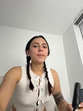 EmilyCxx online show from 06-13-26, 04:10