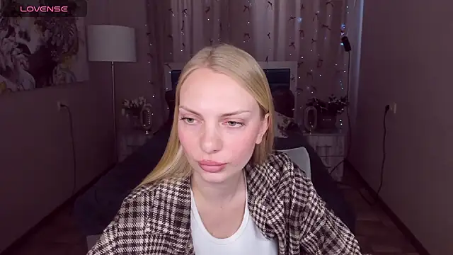 NancyGlamour online show from 05-16-26, 09:52