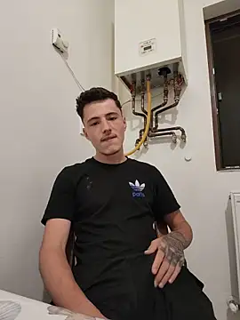 denysio89 online show from 06-12-26, 07:33