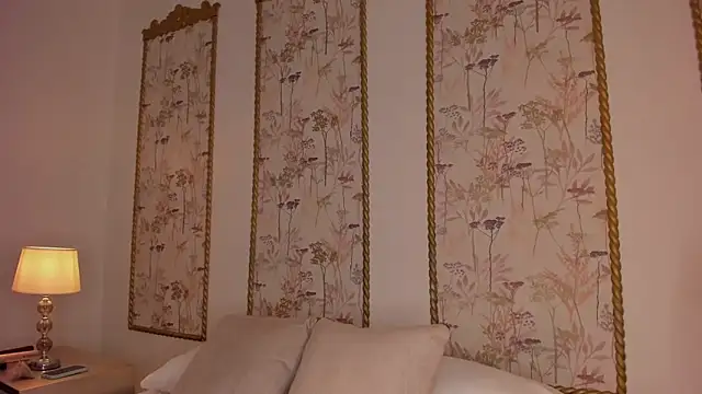 Snapshot of sara_castro24_ chatting on 06-15-26, 03:34 sara castro24 online show from 06-15-26, 03:34