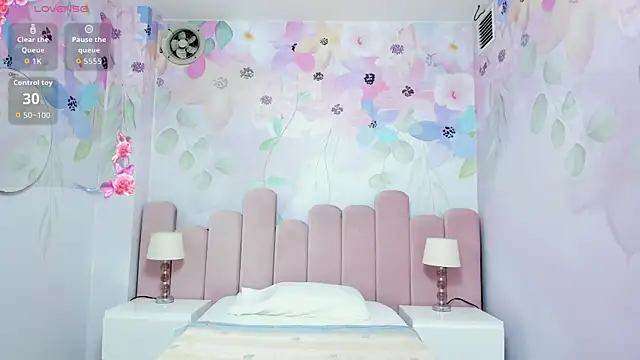 Miabloom19  online show from 07-10-26, 11:05