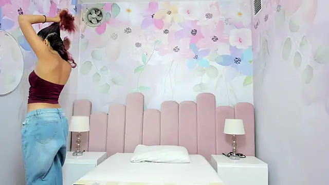 Miabloom19  online show from 07-02-26, 02:12