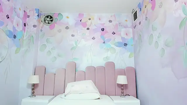 Miabloom19  online show from 07-18-26, 11:35