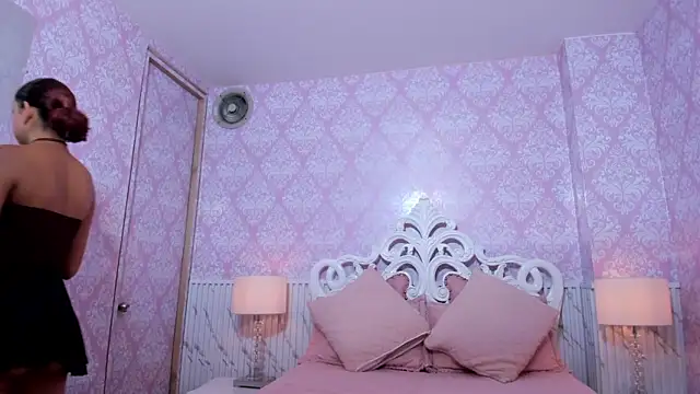 Miabloom19  online show from 06-05-26, 10:59