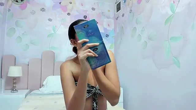 Miabloom19  online show from 07-01-26, 12:33