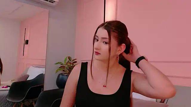 DanielleDNicola online show from 06-07-26, 12:43