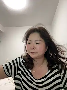 Snapshot of linda51863 chatting on 05-23-26, 01:10 linda51863 online show from 05-23-26, 01:10