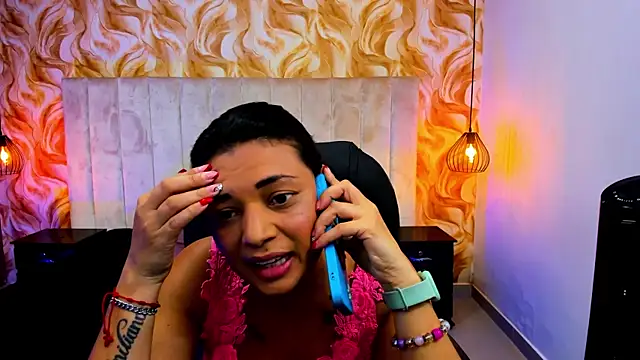 Snapshot of ChloeSmith9 chatting on 08-07-26, 04:24 ChloeSmith9 online show from 08-07-26, 04:24
