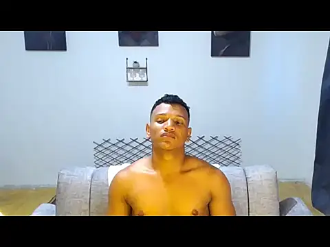 Snapshot of Ian_Arcia chatting on 06-10-26, 10:33 Ian Arcia online show from 06-10-26, 10:33