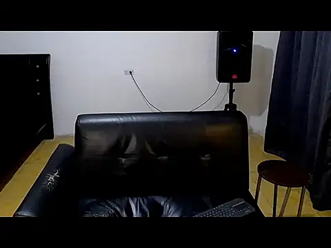Snapshot of Ian_Arcia chatting on 05-15-26, 10:52 Ian Arcia online show from 05-15-26, 10:52