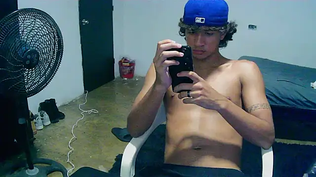 Snapshot of Hansel_take chatting on 05-28-26, 09:10 Hansel take online show from 05-28-26, 09:10