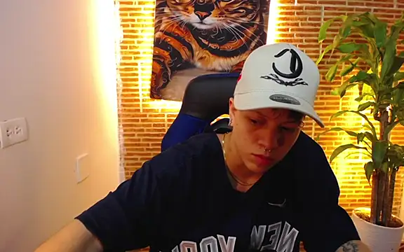 Asher addamss  online show from 05-09-26, 02:37