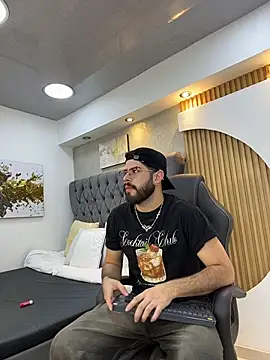 DomBoy  online show from 05-27-26, 07:54
