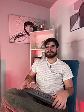 DomBoy  online show from 05-25-26, 08:07
