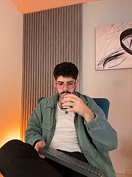 DomBoy  online show from 06-20-26, 07:52