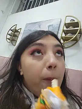RoxanneDiaz online show from 06-11-26, 02:33