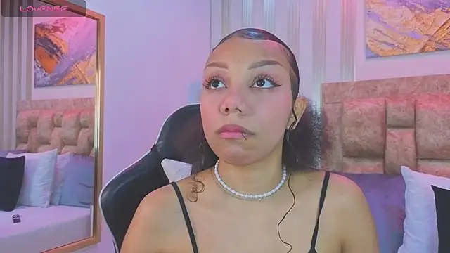 lilith pink   online show from 05-26-26, 04:54