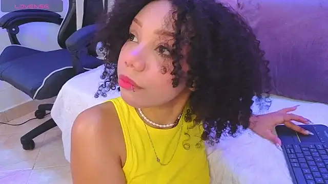 lilith pink   online show from 05-06-26, 03:43
