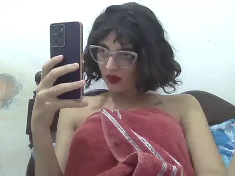 Xoeni online show from 05-28-26, 03:03
