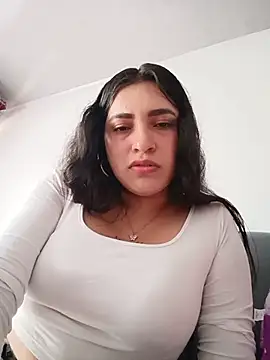 Snapshot of Sky__19 chatting on 06-09-26, 07:48 Sky 19 online show from 06-09-26, 07:48