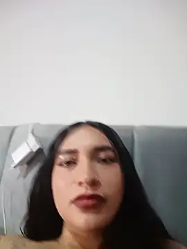 Snapshot of Sky__19 chatting on 05-18-26, 07:40 Sky 19 online show from 05-18-26, 07:40