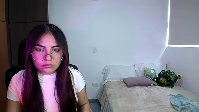 Snapshot of abbyyandmaxx chatting on 07-29-26, 03:33 abbyyandmaxx online show from 07-29-26, 03:33