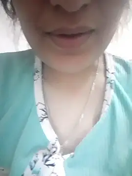 Snapshot of WonderfulWomen00 chatting on 05-07-26, 03:37 WonderfulWomen00 online show from 05-07-26, 03:37