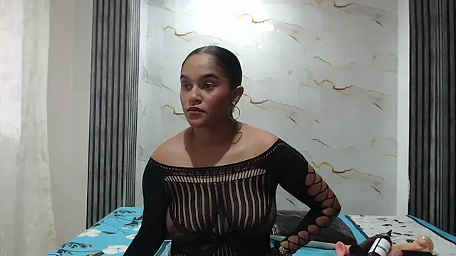 Snapshot of Liaa_cams chatting on 06-10-26, 08:43 Liaa cams online show from 06-10-26, 08:43