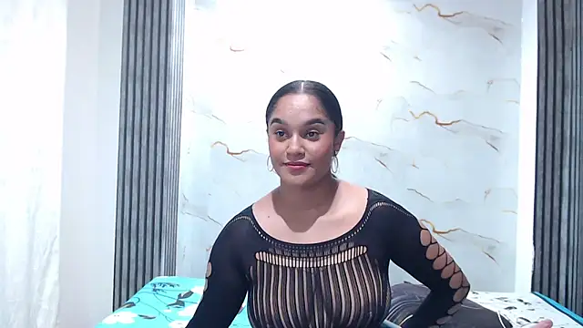 Snapshot of Liaa_cams chatting on 06-05-26, 03:11 Liaa cams online show from 06-05-26, 03:11