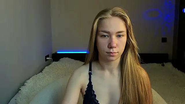 AnnaAlexArti online show from 06-17-26, 06:13