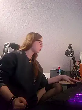 Freaky-Doll online show from 06-06-26, 06:24