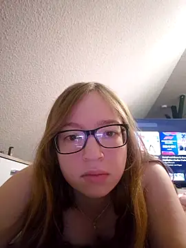 Freaky-Doll online show from 05-29-26, 10:05