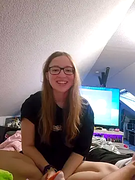 Freaky-Doll online show from 05-23-26, 07:24