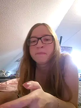 Freaky-Doll online show from 05-24-26, 06:30