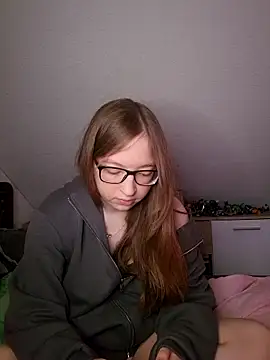 Freaky-Doll online show from 06-14-26, 08:10