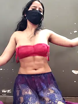Snapshot of Kanika_76 chatting on 06-05-26, 07:14 Kanika 76 online show from 06-05-26, 07:14