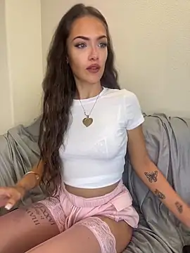 Lily Goldd online show from 04-29-26, 07:53