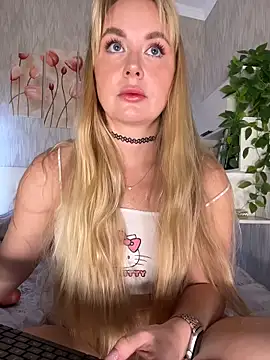 Kitty-Kelsi online show from 05-30-26, 09:37